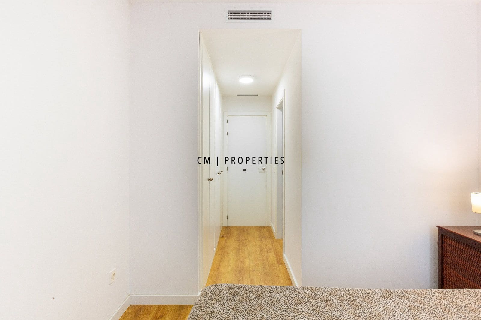 Piso de 3 habitaciones en València ciudad en alquiler con garaje - 2.000 € (Ref: 10111062)