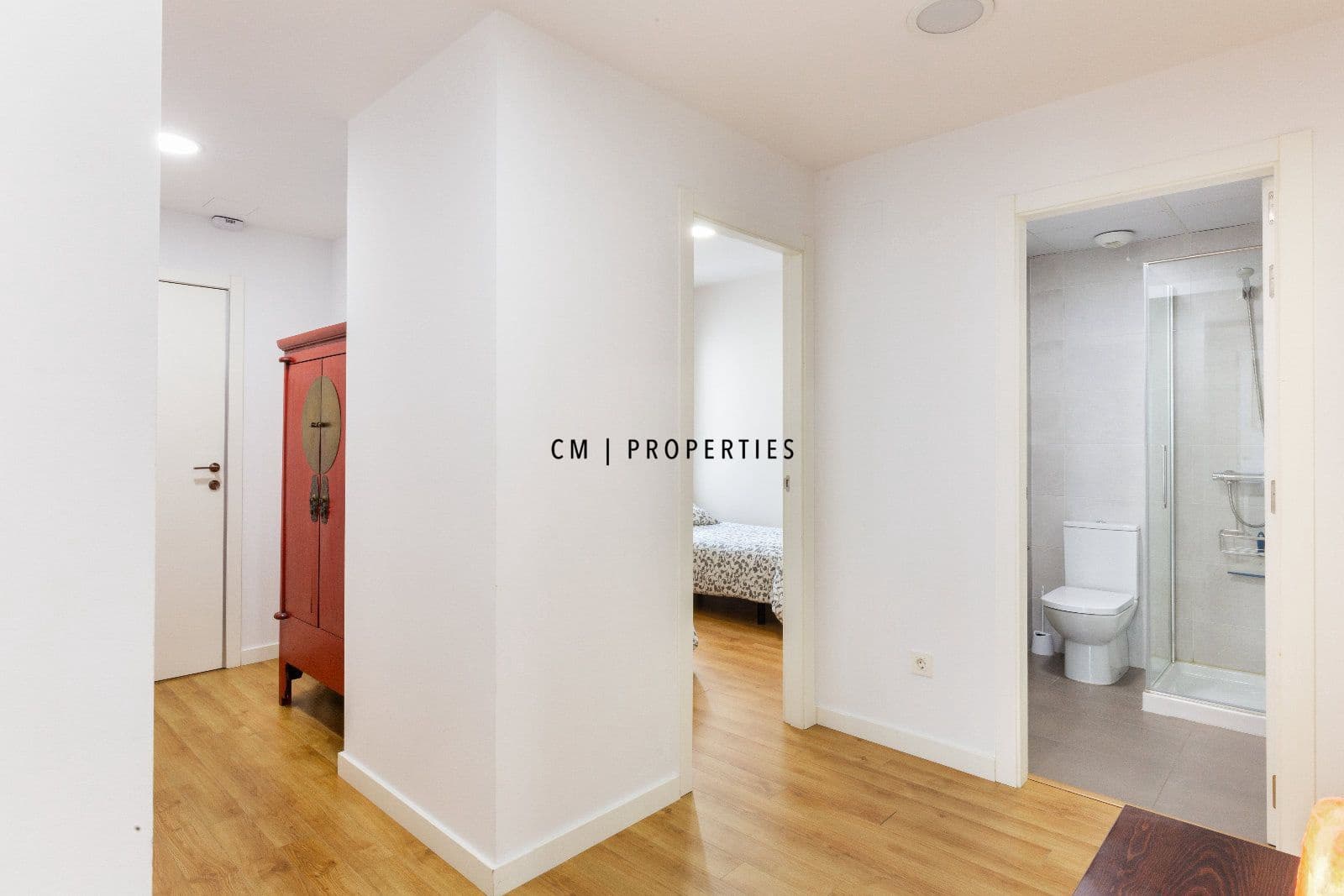 Piso de 3 habitaciones en València ciudad en alquiler con garaje - 2.000 € (Ref: 10111062)