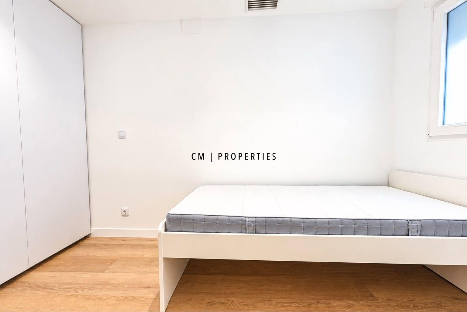 3 bedroom Flat for rent in Valencia city - € 2,800 (Ref: 10113287)
