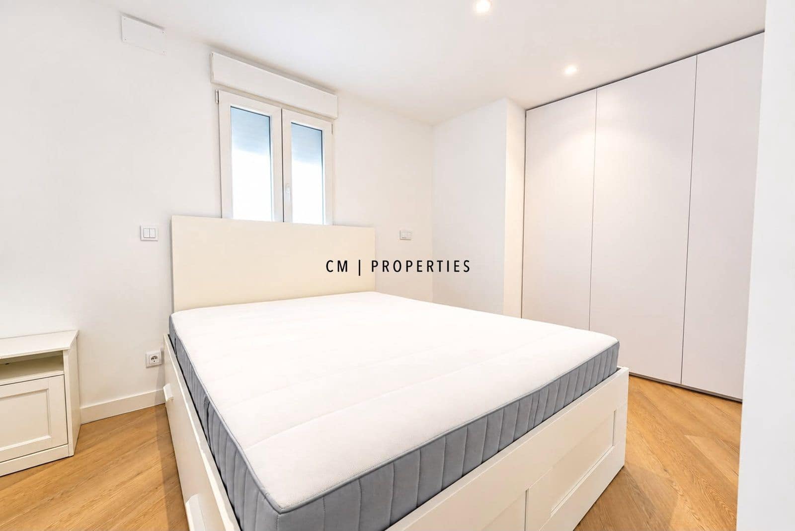 3 bedroom Flat for rent in Valencia city - € 2,800 (Ref: 10113287)