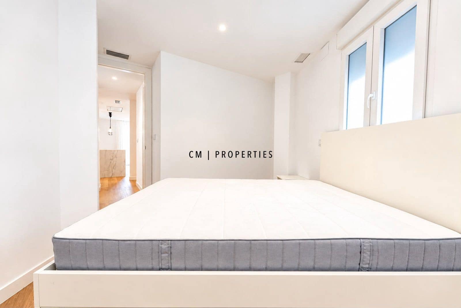 3 bedroom Flat for rent in Valencia city - € 2,800 (Ref: 10113287)