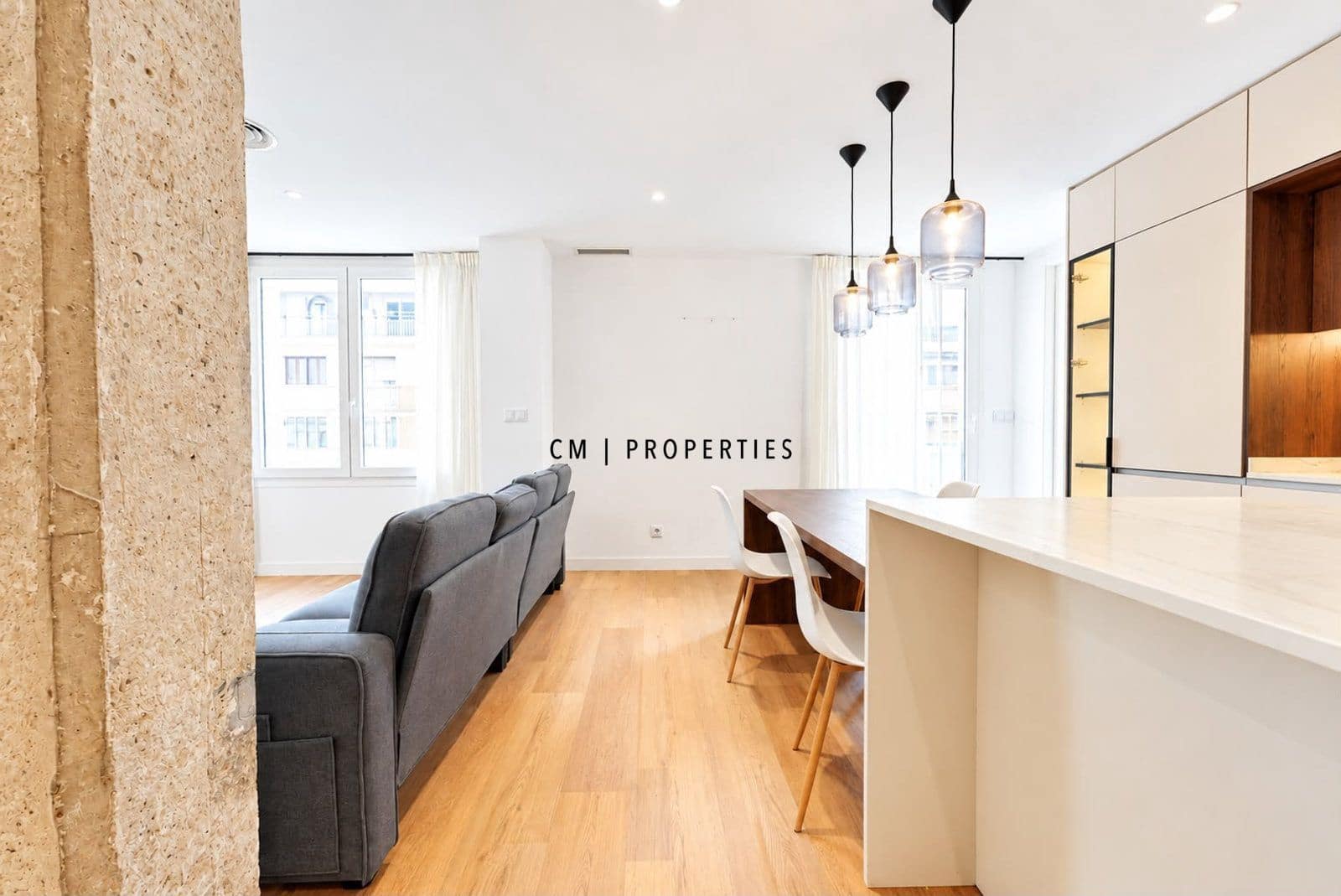 3 bedroom Flat for rent in Valencia city - € 2,800 (Ref: 10113287)