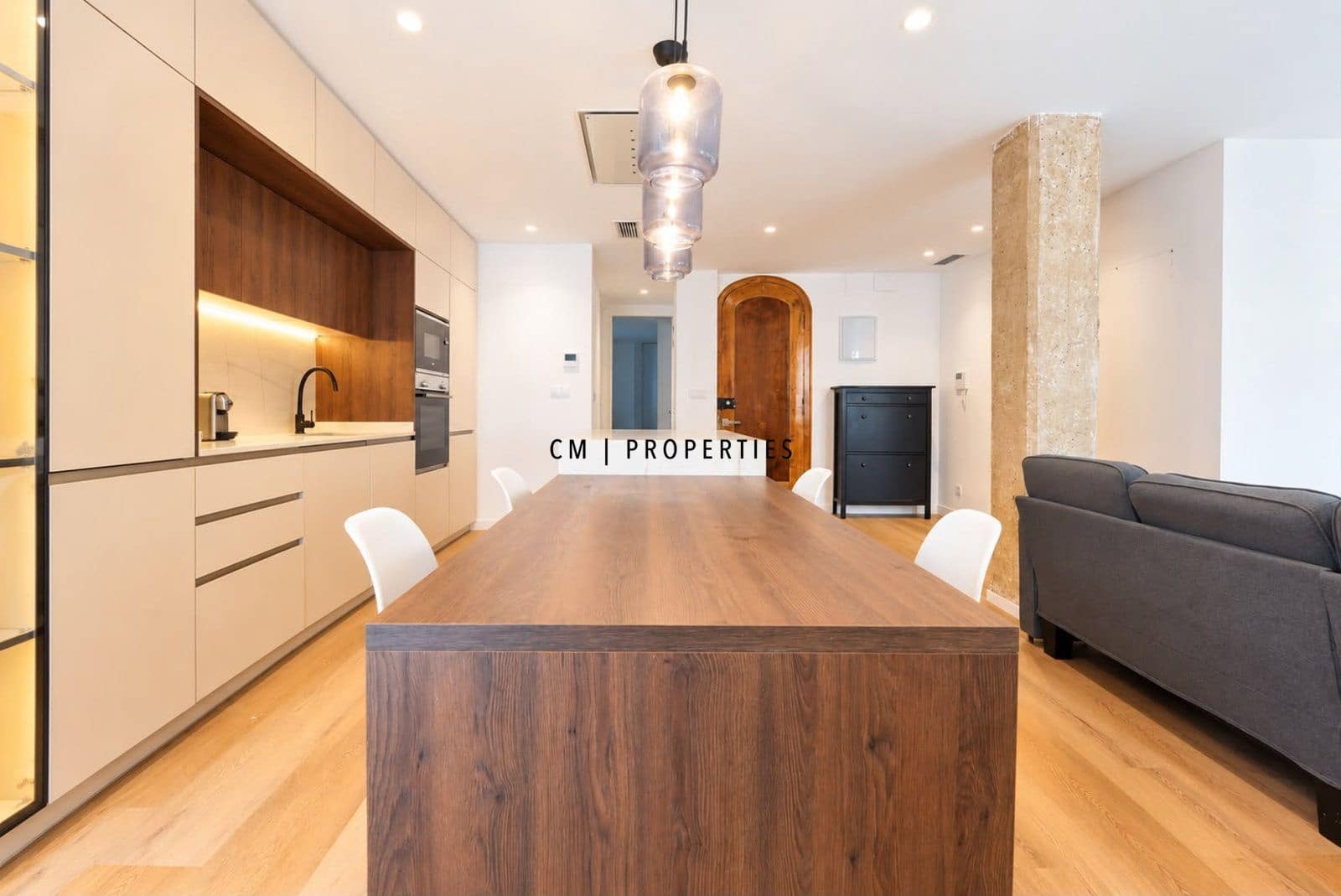 3 bedroom Flat for rent in Valencia city - € 2,800 (Ref: 10113287)