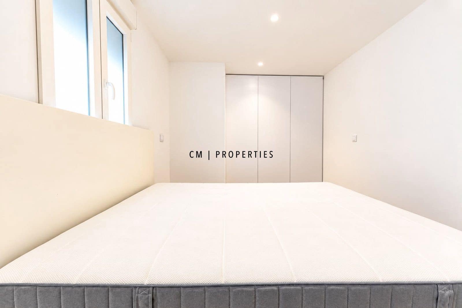 3 bedroom Flat for rent in Valencia city - € 2,800 (Ref: 10113287)