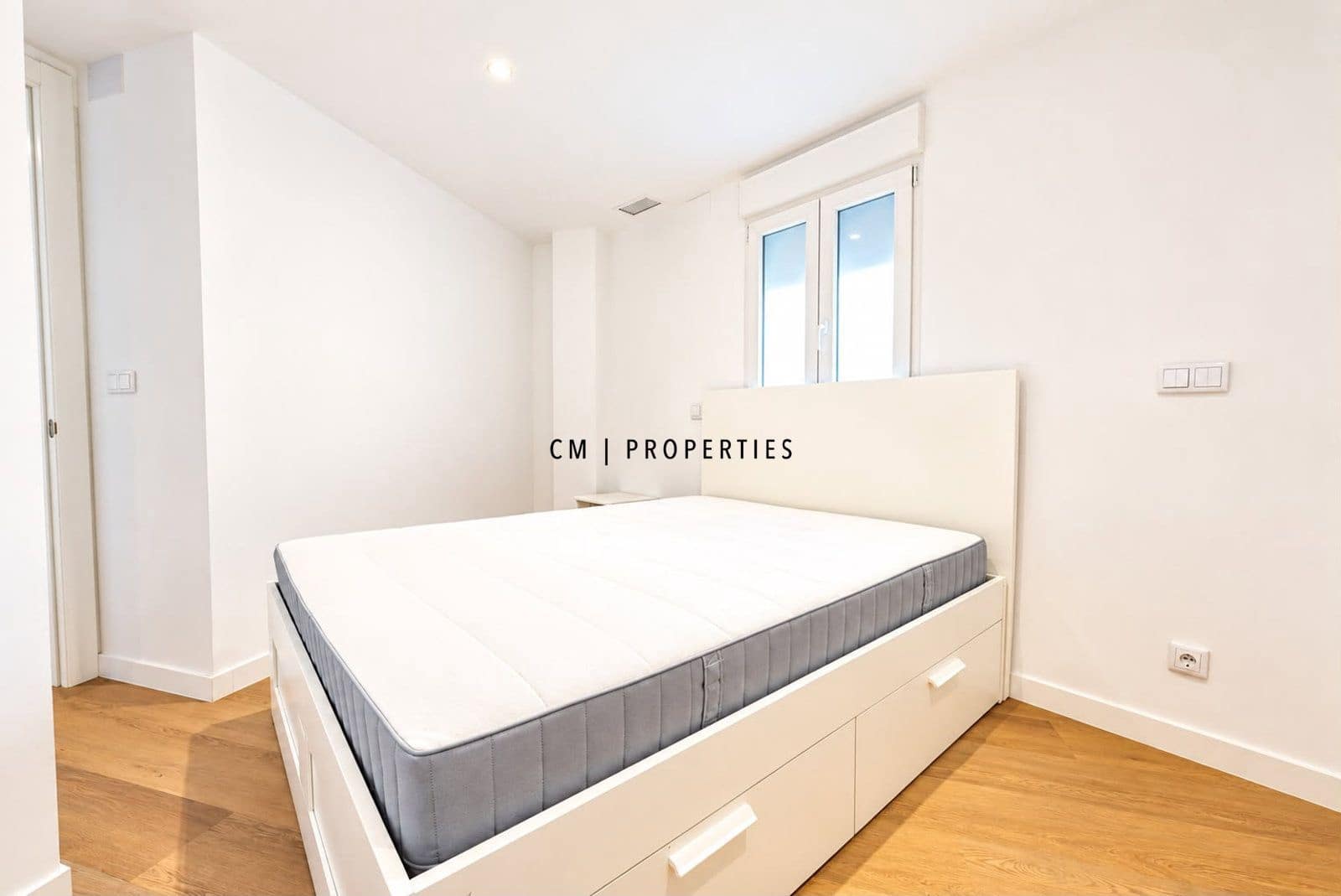 3 bedroom Flat for rent in Valencia city - € 2,800 (Ref: 10113287)