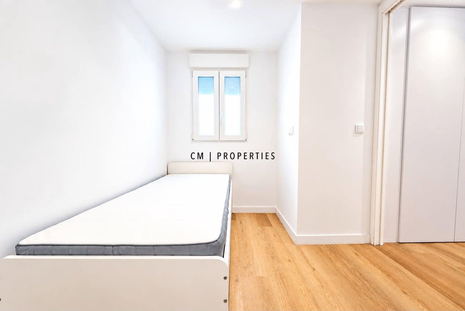 3 bedroom Flat for rent in Valencia city - € 2,800 (Ref: 10113287)