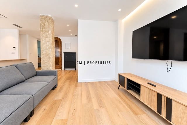 Piso de 3 habitaciones en Ciutat Vella, València ciudad en alquiler - 2.800 € (Ref: 10113287)