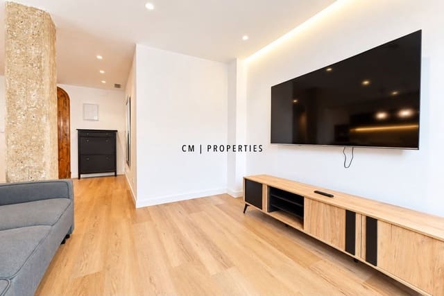 Piso de 3 habitaciones en Ciutat Vella, València ciudad en alquiler - 2.800 € (Ref: 10113287)