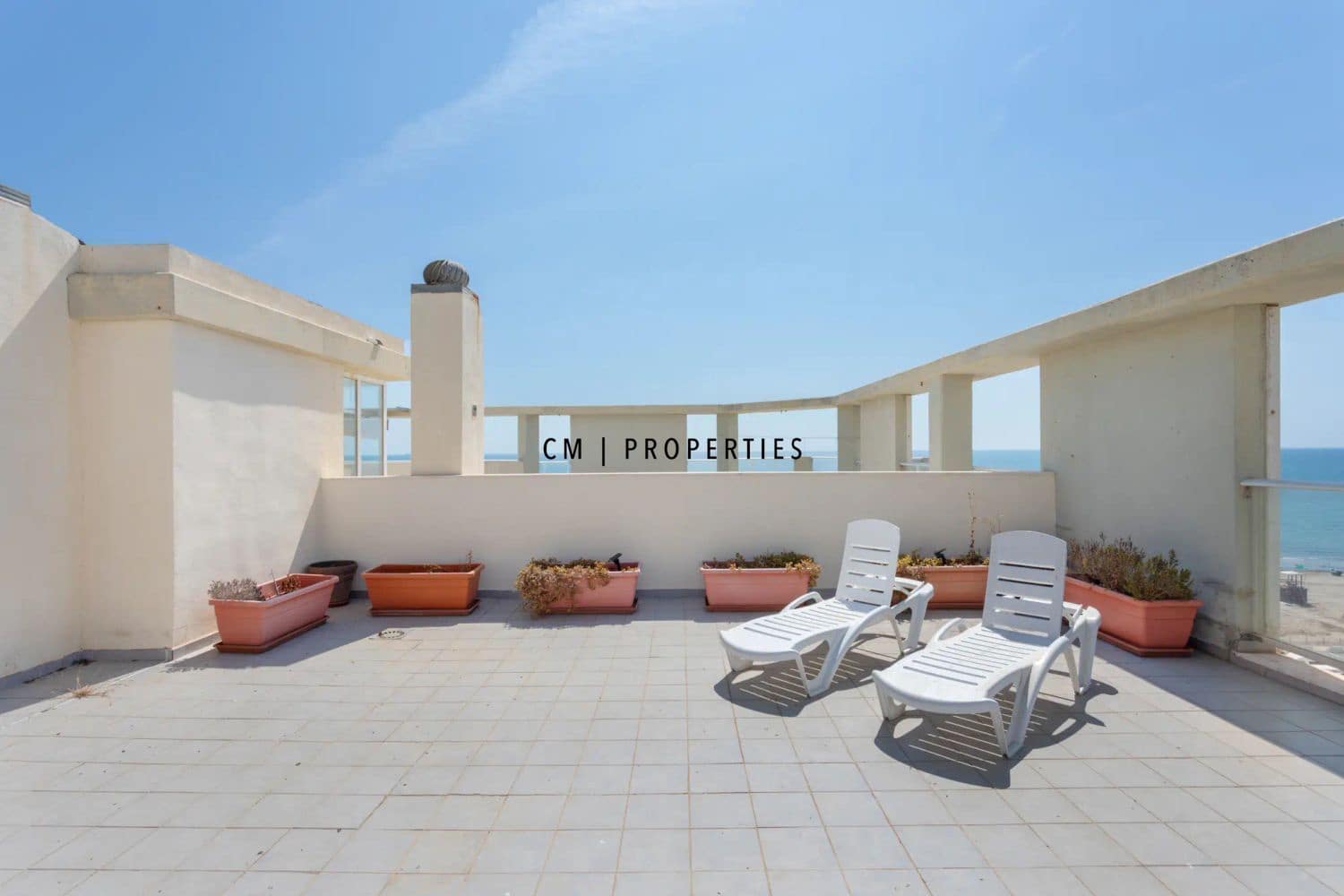 2 bedroom Flat for rent in Puig with pool garage - € 990 (Ref: 10113546)