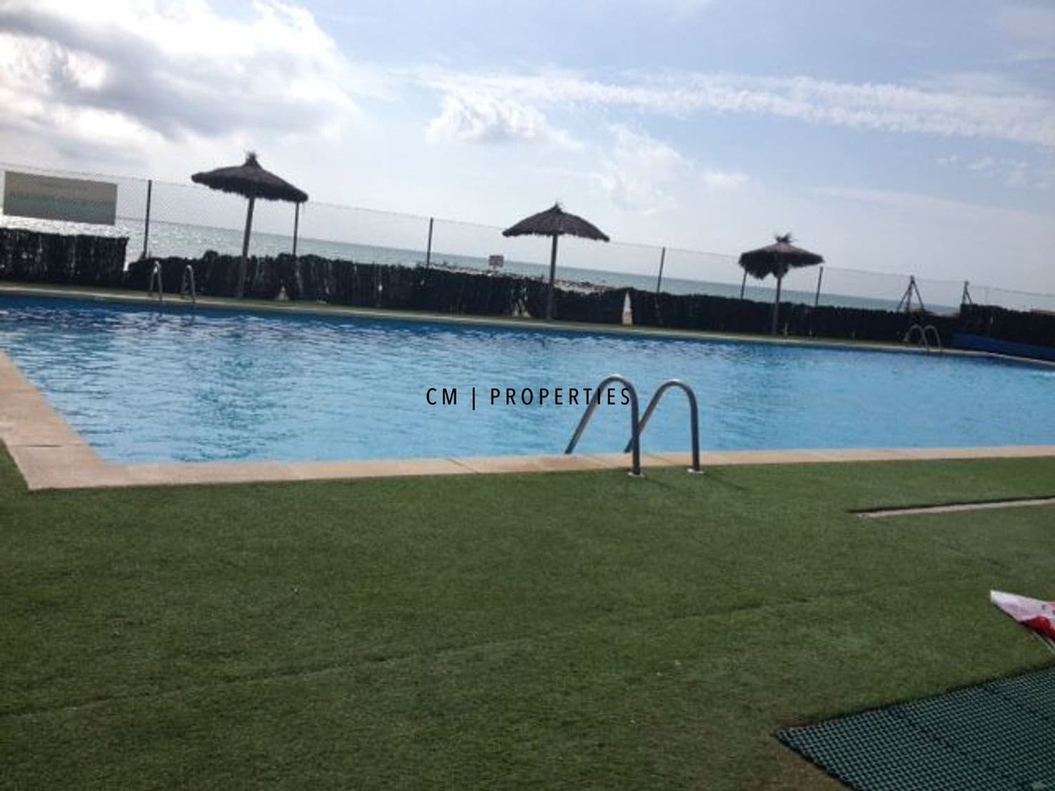 2 bedroom Flat for rent in Puig with pool garage - € 990 (Ref: 10113546)