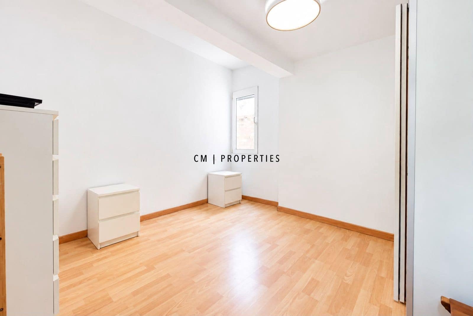 3 bedroom Flat for rent in Valencia city - € 1,200 (Ref: 10113547)