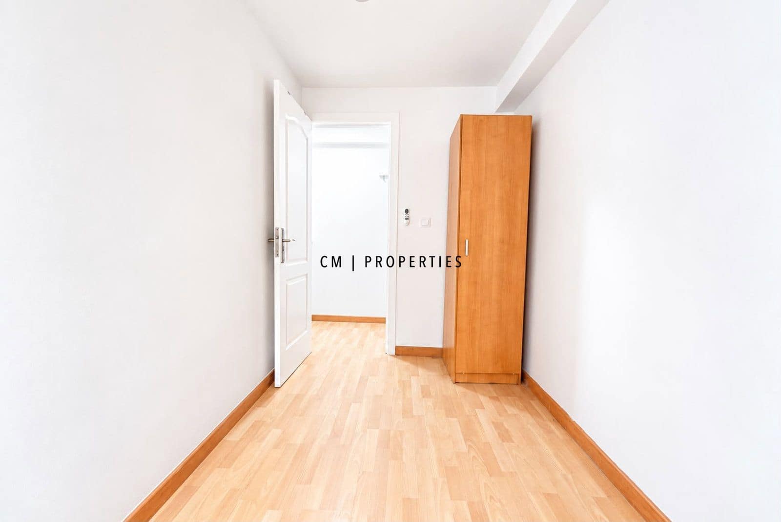 3 bedroom Flat for rent in Valencia city - € 1,200 (Ref: 10113547)