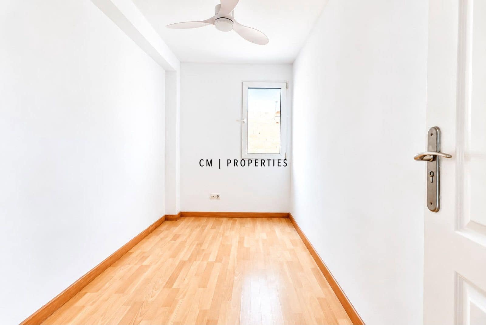 3 bedroom Flat for rent in Valencia city - € 1,200 (Ref: 10113547)