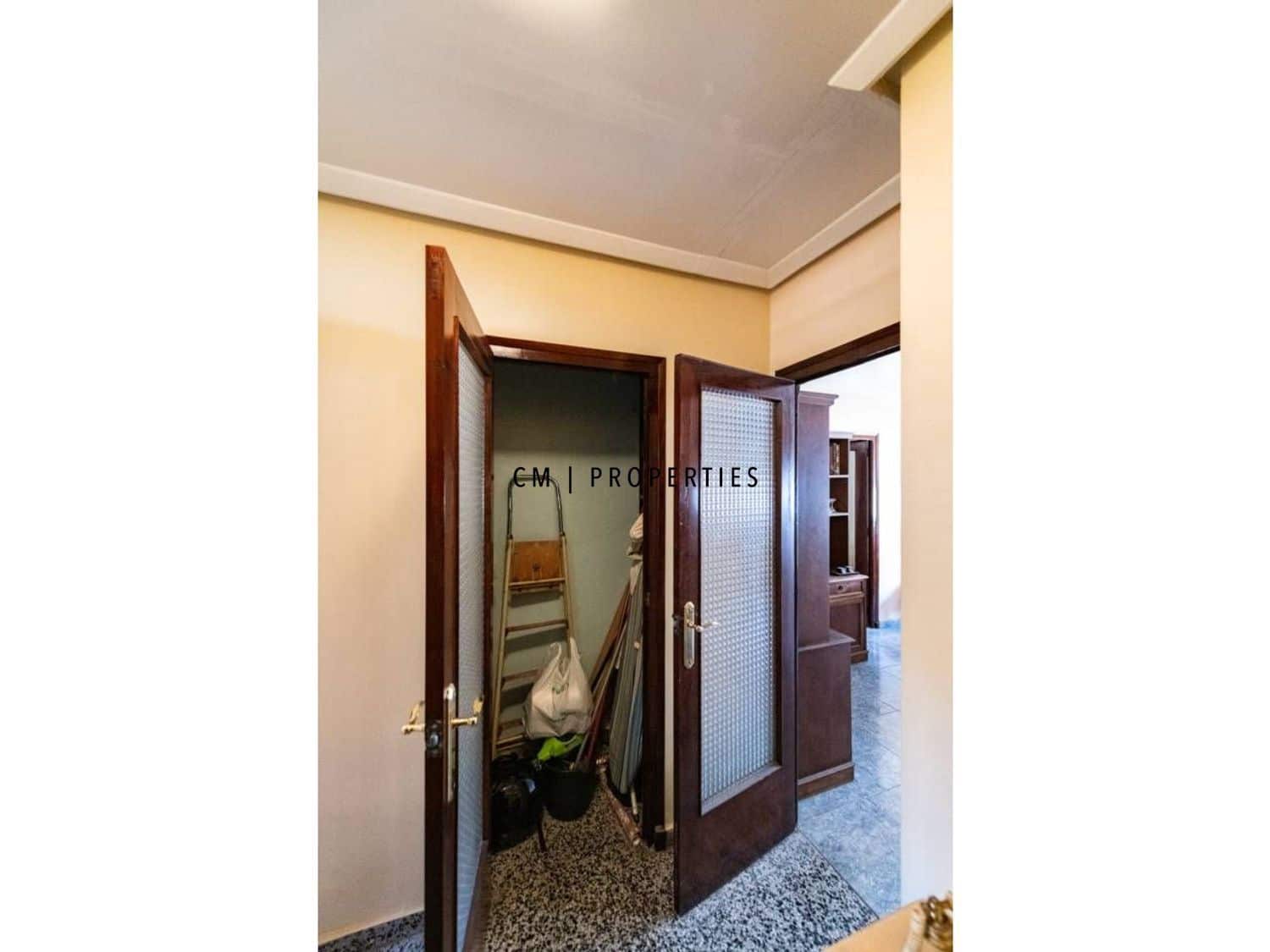 3 bedroom Flat for sale in Valencia city - € 255,000 (Ref: 10118105)