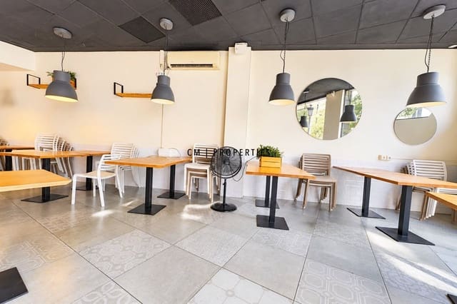 Kommersiell att hyra i L'Eixample, Valencia stad - 4 000 € (Ref: 10125008)