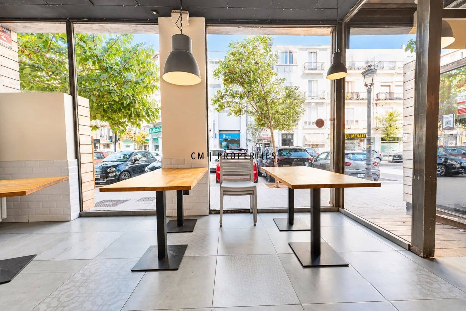 Kommersiell att hyra i Valencia stad - 4 000 € (Ref: 10125008)