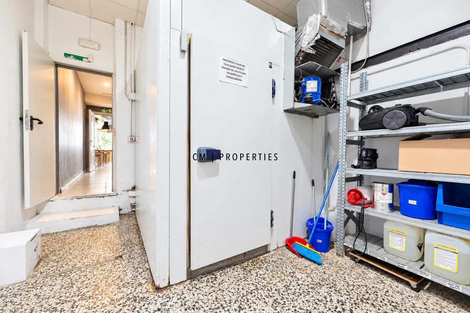 Kommersiell att hyra i Valencia stad - 4 000 € (Ref: 10125008)