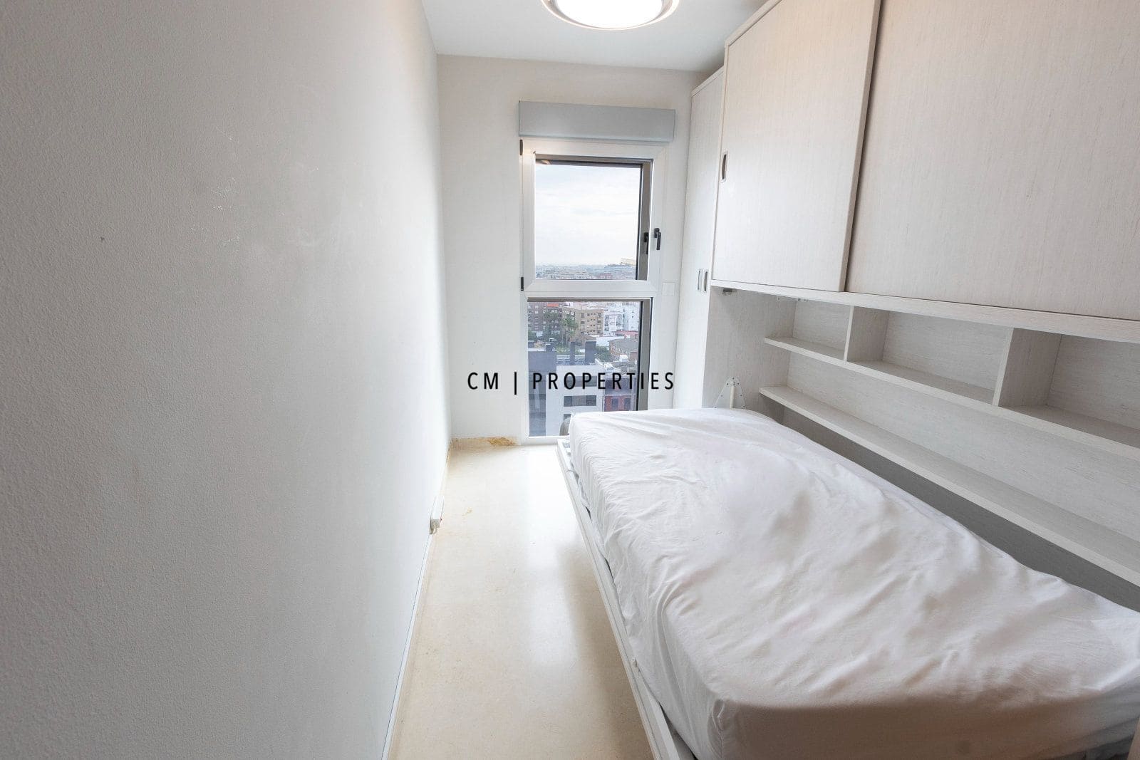 2 quarto Apartamento para arrendar em Valencia cidade com garagem - 1 600 € (Ref: 10125132)