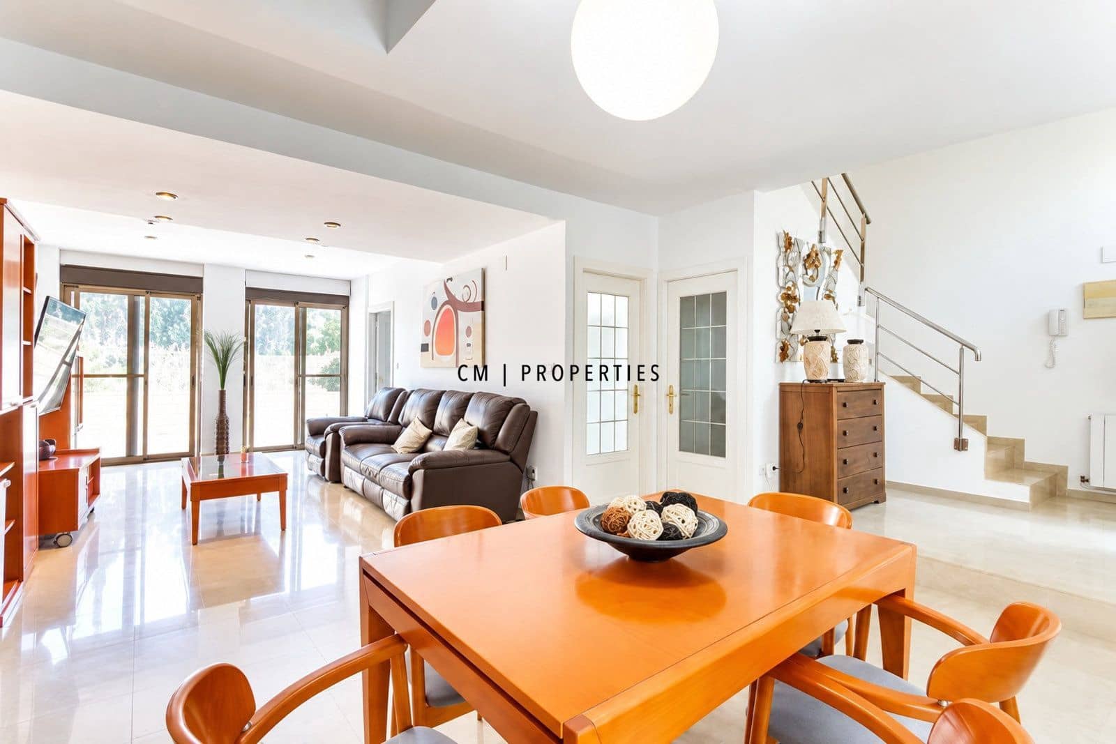 5 bedroom Townhouse for rent in Picanya with pool garage - € 3,000 (Ref: 10127546)