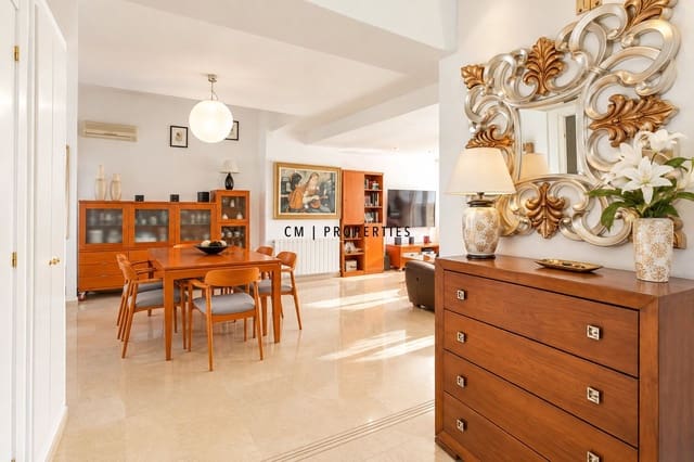 5 bedroom Townhouse for rent in Picanya with pool garage - € 3,000 (Ref: 10127546)