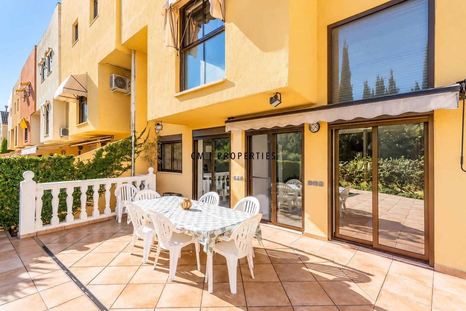 5 bedroom Townhouse for rent in Picanya with pool garage - € 3,000 (Ref: 10127546)