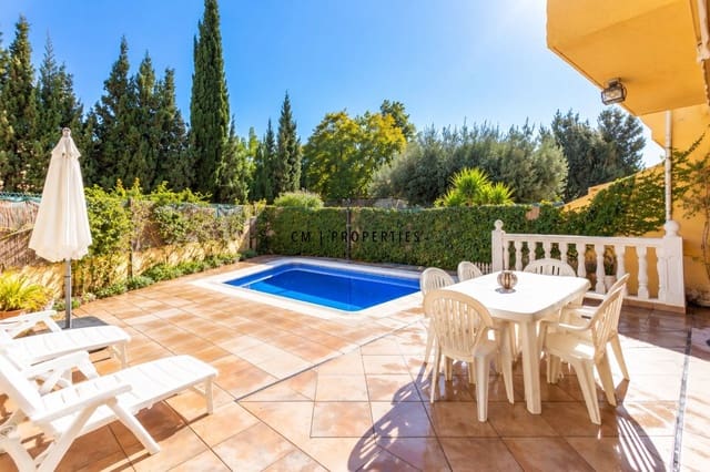 5 bedroom Townhouse for rent in Picanya with pool garage - € 3,000 (Ref: 10127546)