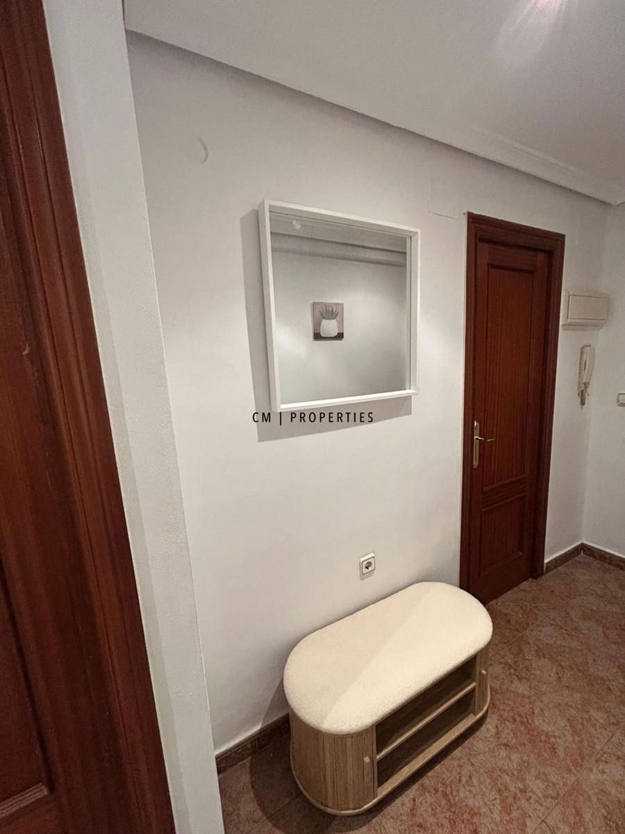 3 quarto Apartamento para arrendar em Valencia cidade - 1 300 € (Ref: 10130749)