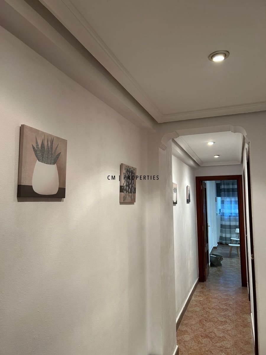 3 quarto Apartamento para arrendar em Valencia cidade - 1 300 € (Ref: 10130749)