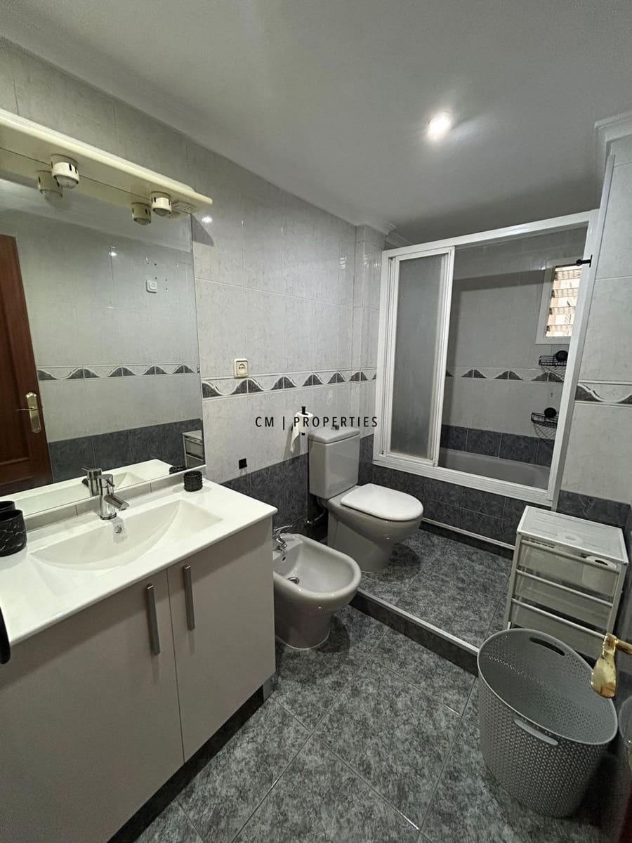 3 quarto Apartamento para arrendar em Valencia cidade - 1 300 € (Ref: 10130749)