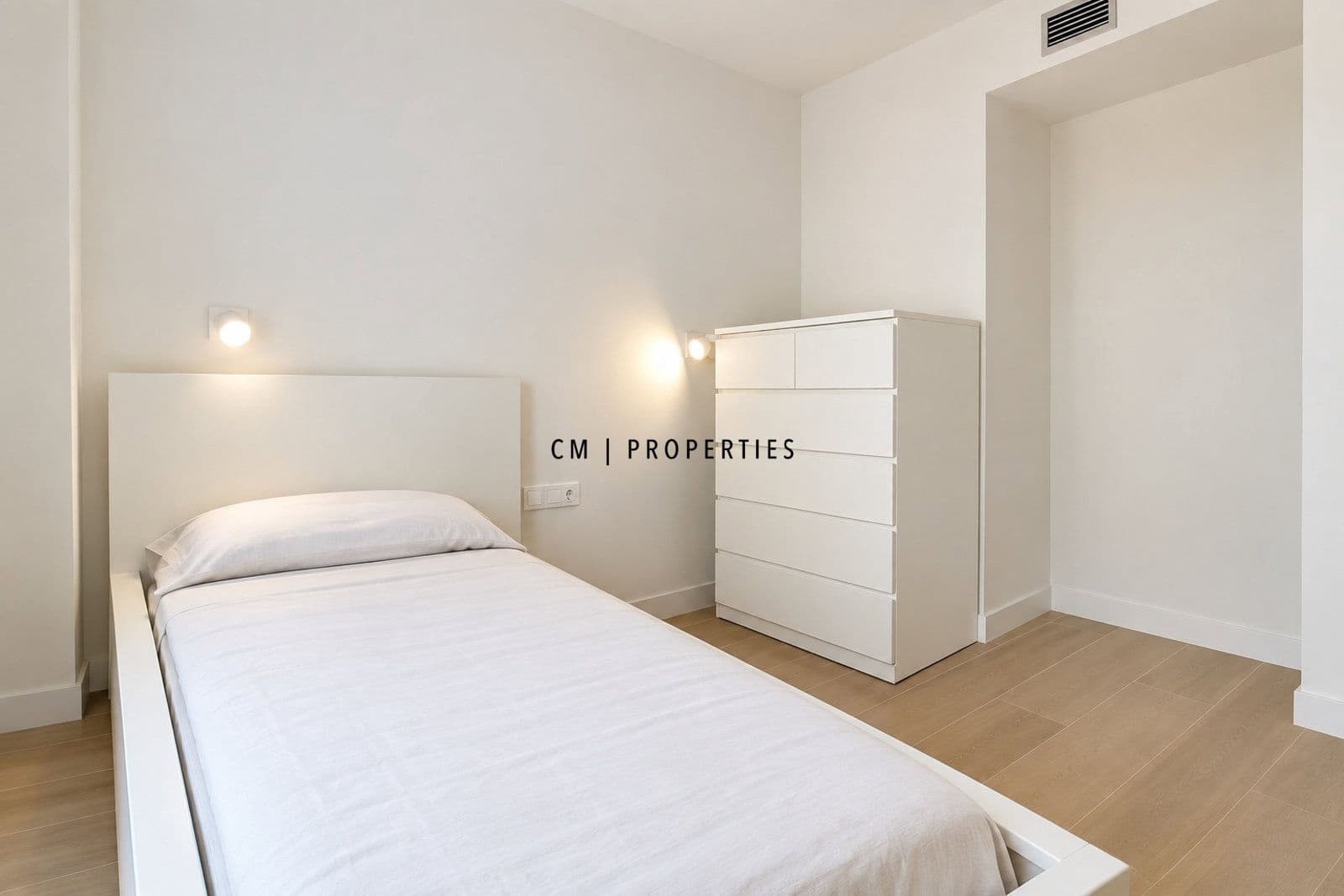 2 quarto Apartamento para arrendar em Valencia cidade - 1 350 € (Ref: 10130750)