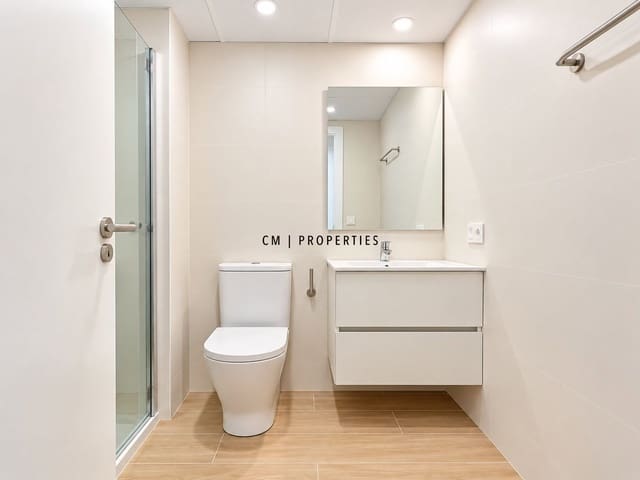 2 quarto Apartamento para arrendar em Valência cidade - 1 350 € (Ref: 10130750)