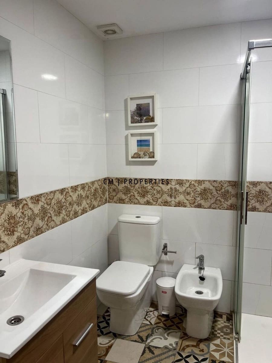 2 bedroom Flat for rent in Valencia city - € 1,350 (Ref: 10135108)