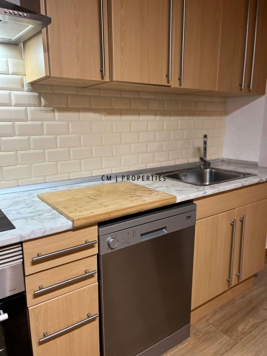 2 bedroom Flat for rent in Valencia city - € 1,350 (Ref: 10135108)