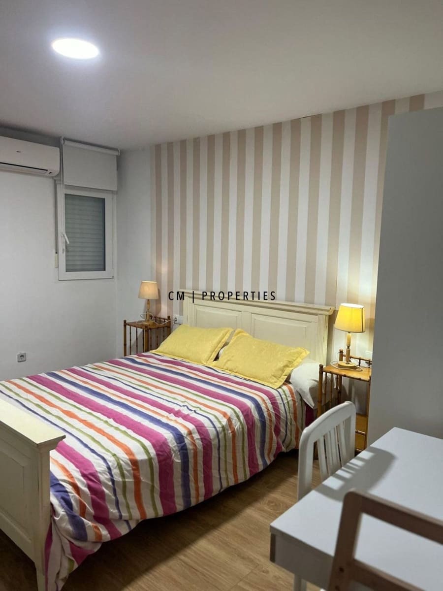 2 bedroom Flat for rent in Valencia city - € 1,350 (Ref: 10135108)