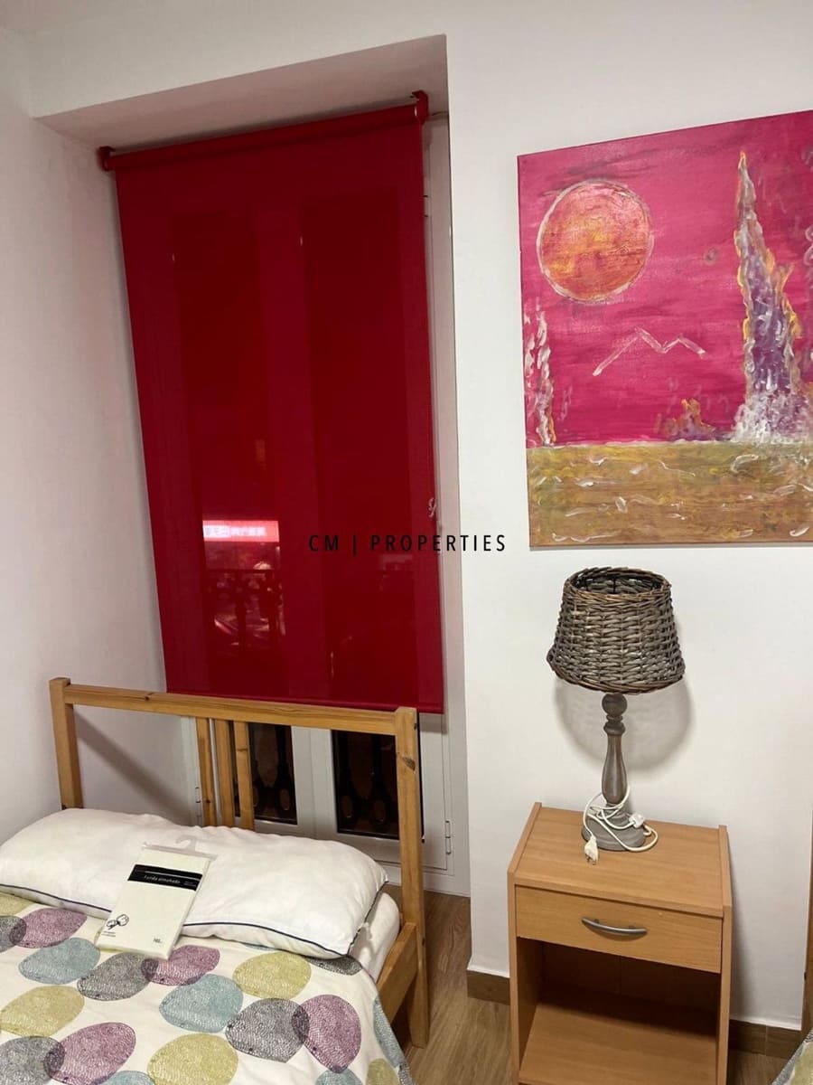 2 bedroom Flat for rent in Valencia city - € 1,350 (Ref: 10135108)