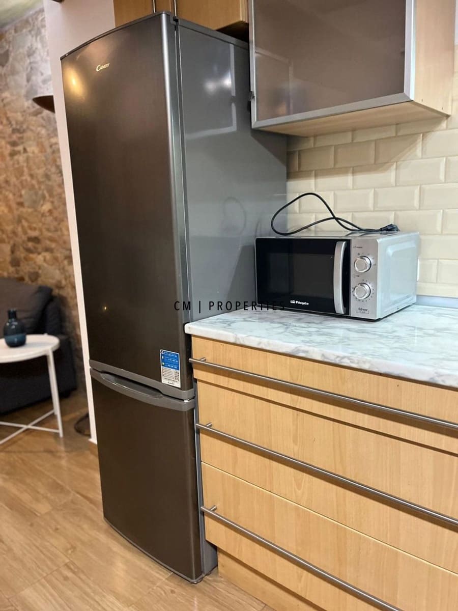 2 bedroom Flat for rent in Valencia city - € 1,350 (Ref: 10135108)