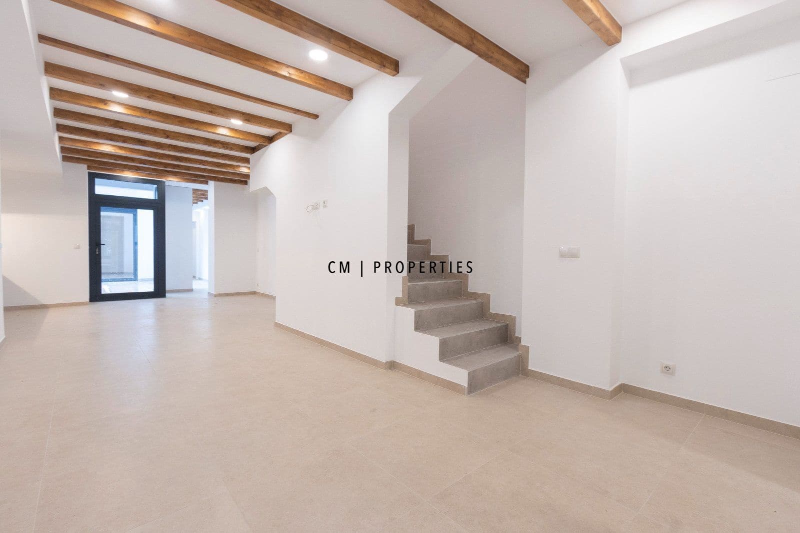 3 sovrum Lägenhet att hyra i Valencia stad med pool - 2 500 € (Ref: 10136533)