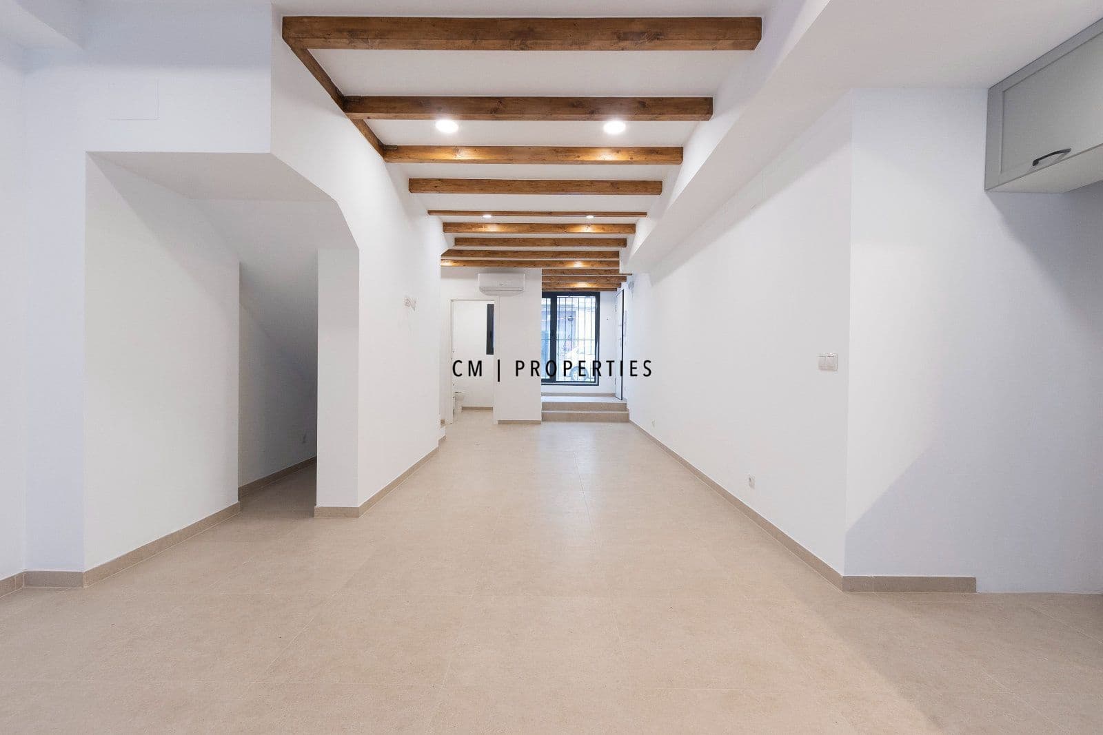 3 sovrum Lägenhet att hyra i Valencia stad med pool - 2 500 € (Ref: 10136533)