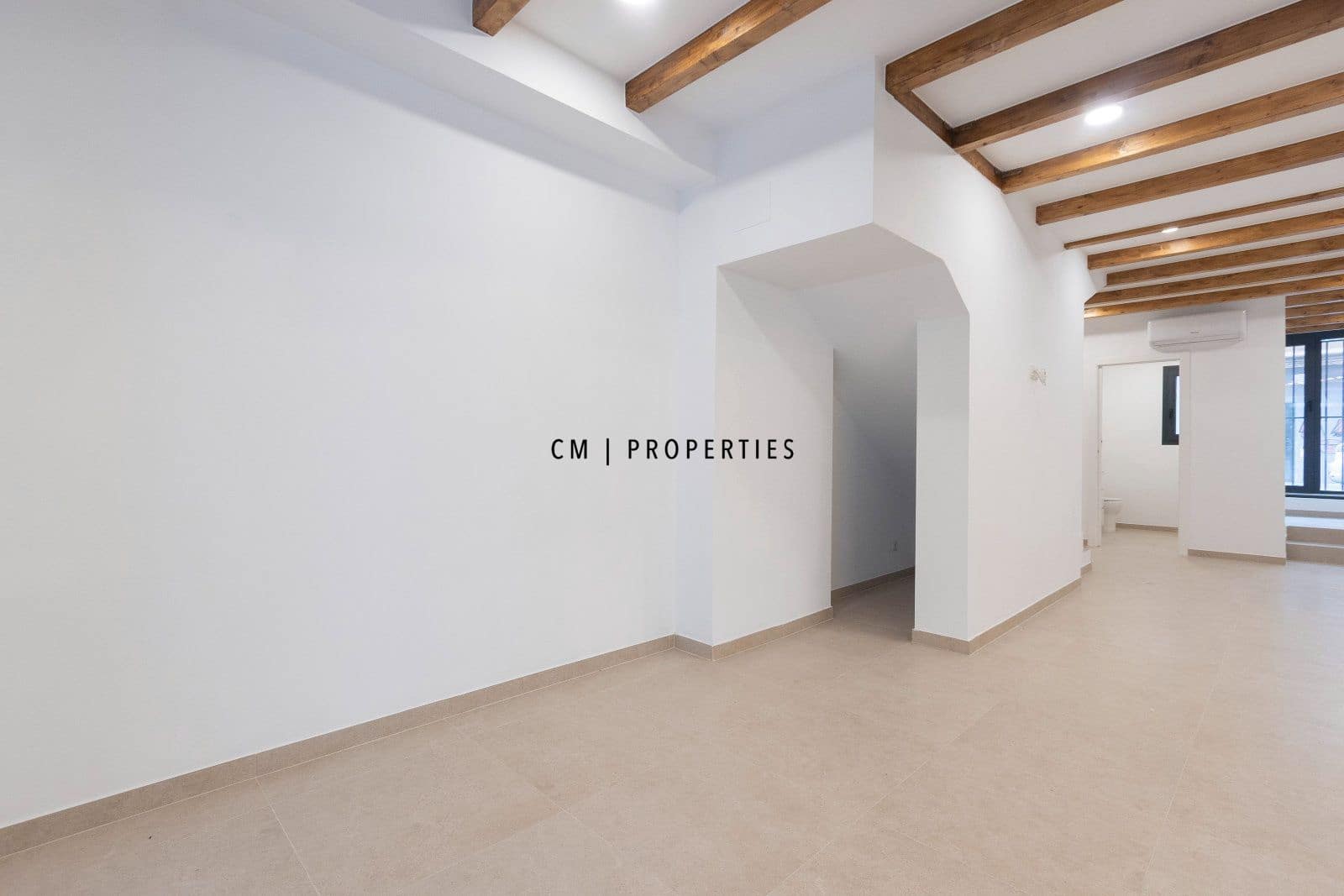 3 sovrum Lägenhet att hyra i Valencia stad med pool - 2 500 € (Ref: 10136533)