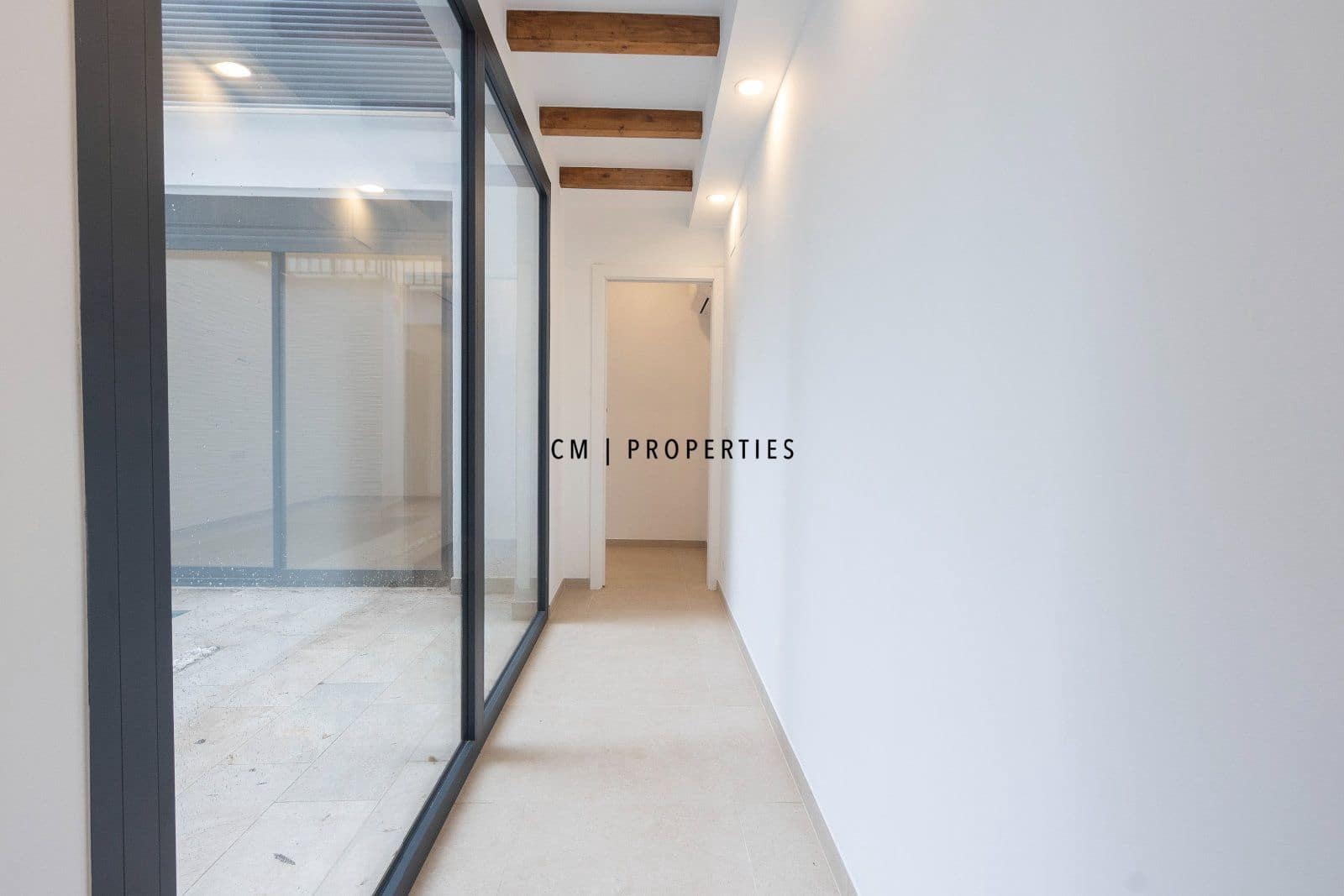 3 sovrum Lägenhet att hyra i Valencia stad med pool - 2 500 € (Ref: 10136533)