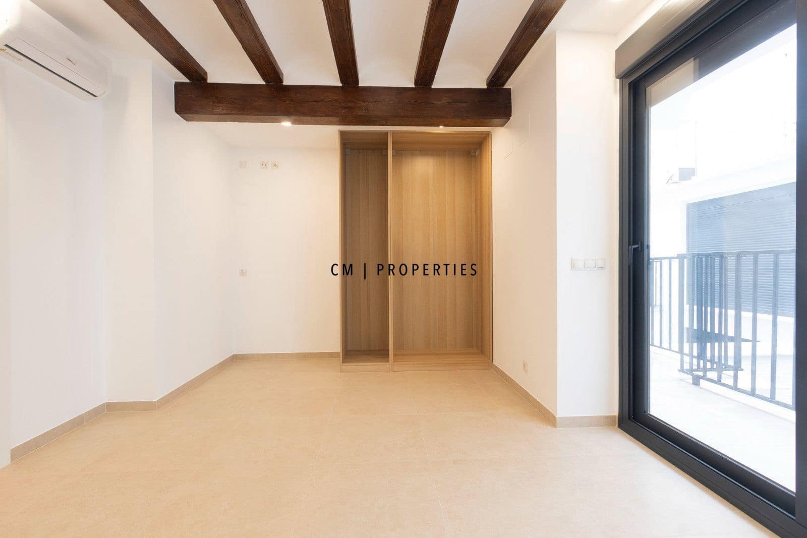 3 sovrum Lägenhet att hyra i Valencia stad med pool - 2 500 € (Ref: 10136533)