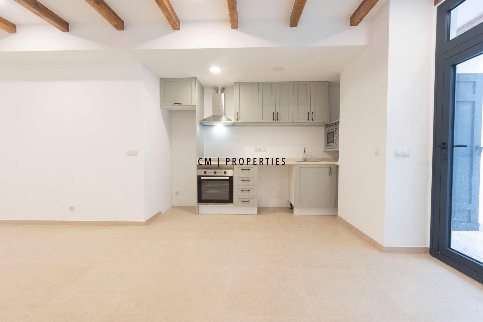 3 sovrum Lägenhet att hyra i Valencia stad med pool - 2 500 € (Ref: 10136533)