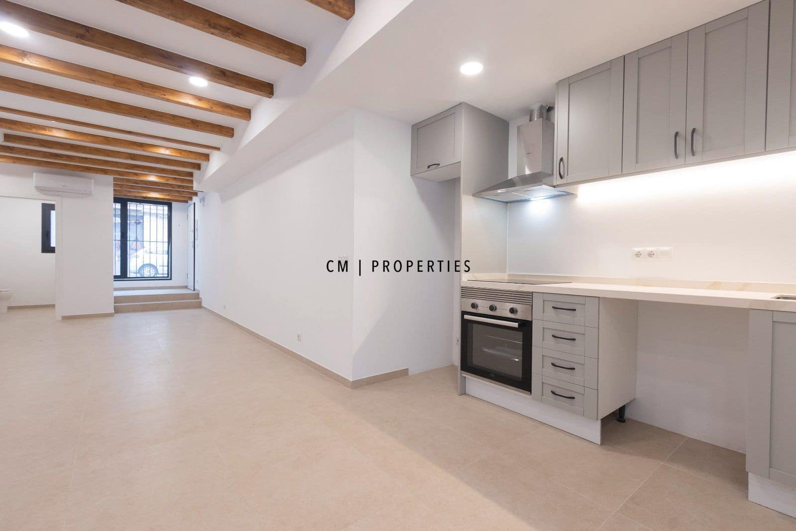 3 sovrum Lägenhet att hyra i Valencia stad med pool - 2 500 € (Ref: 10136533)
