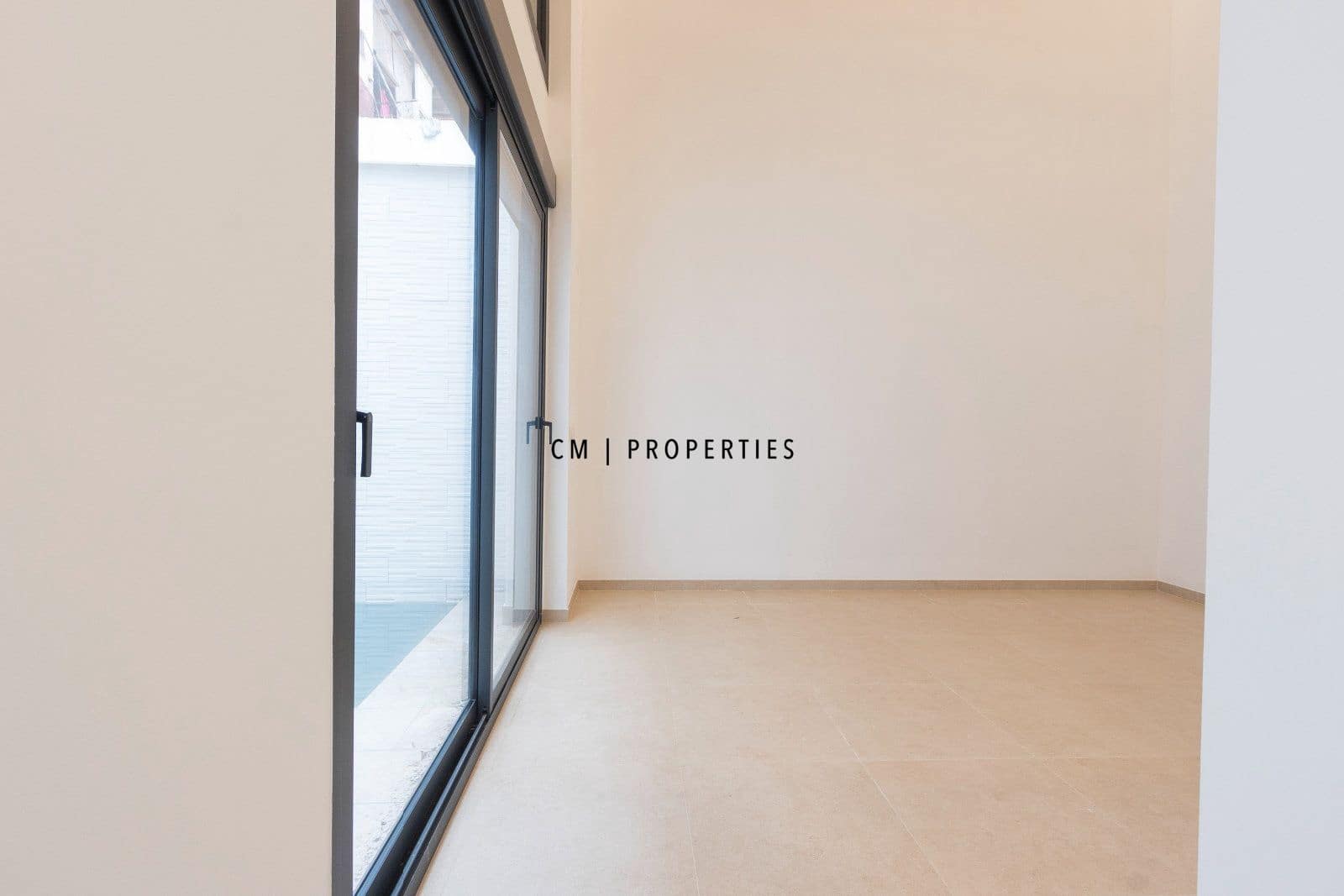 3 sovrum Lägenhet att hyra i Valencia stad med pool - 2 500 € (Ref: 10136533)