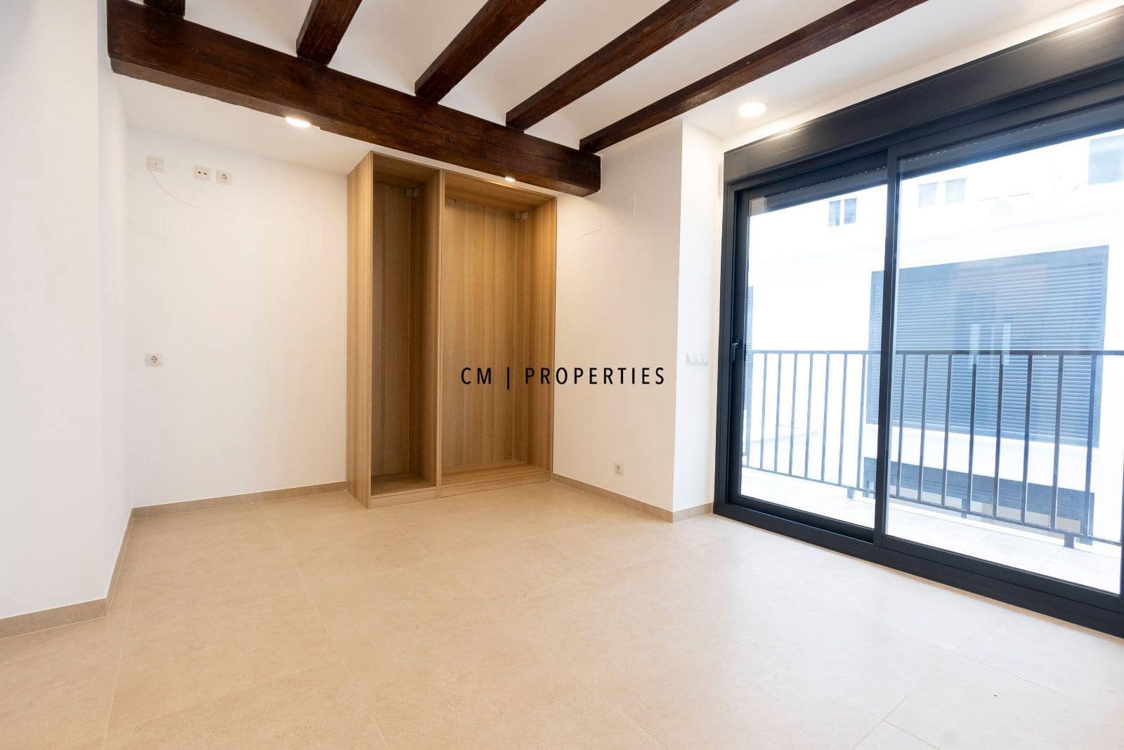 3 sovrum Lägenhet att hyra i Valencia stad med pool - 2 500 € (Ref: 10136533)