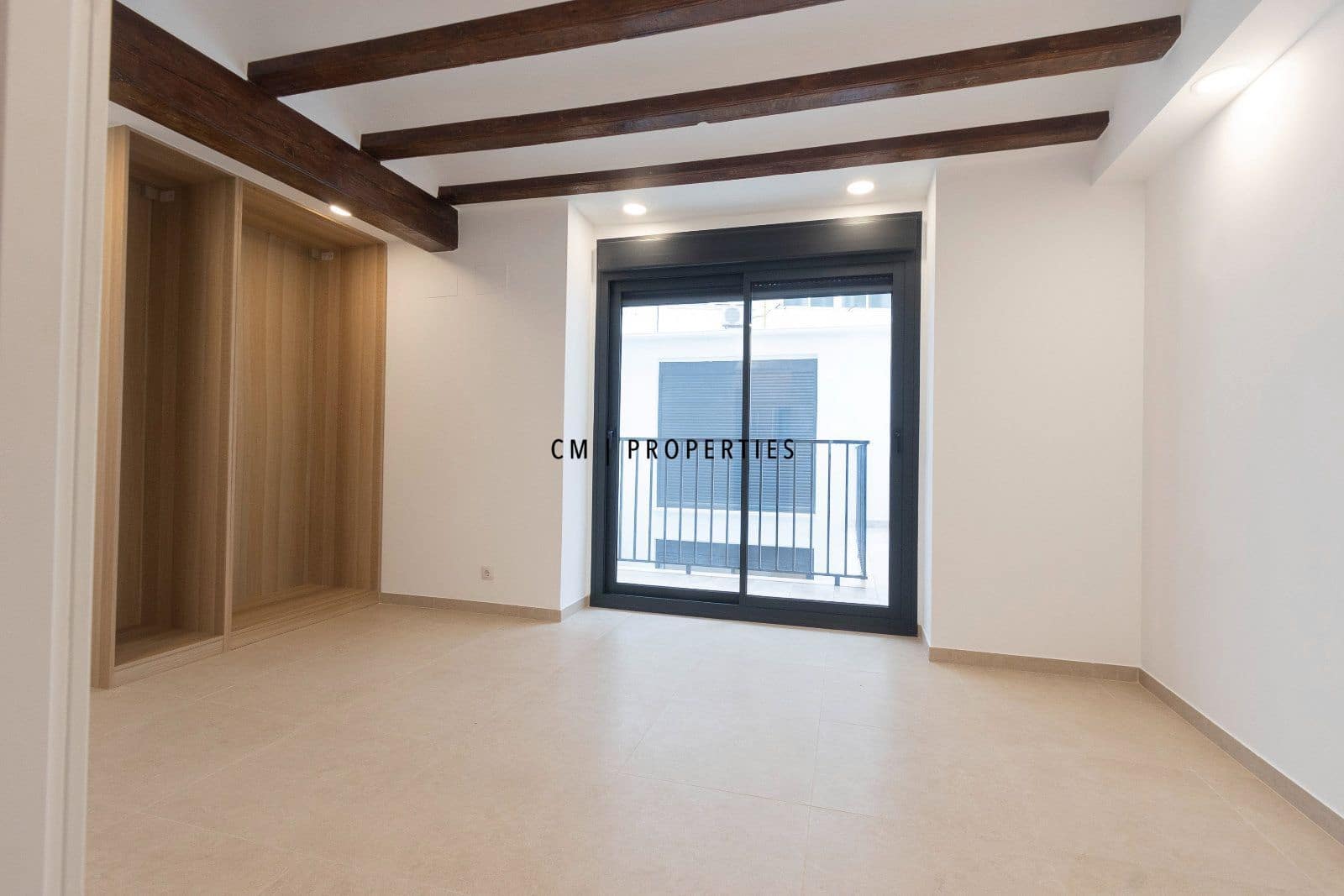 3 sovrum Lägenhet att hyra i Valencia stad med pool - 2 500 € (Ref: 10136533)