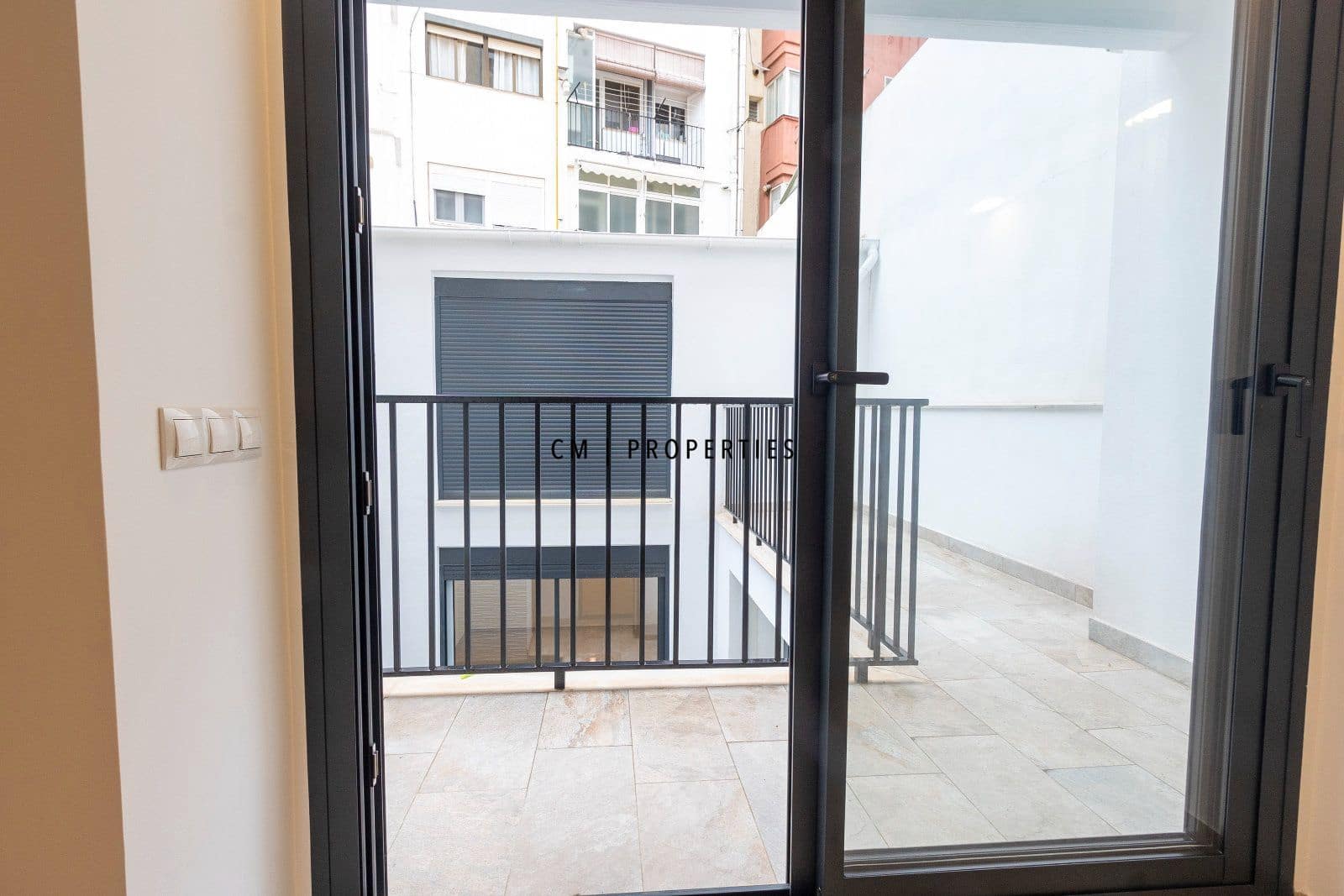 3 sovrum Lägenhet att hyra i Valencia stad med pool - 2 500 € (Ref: 10136533)