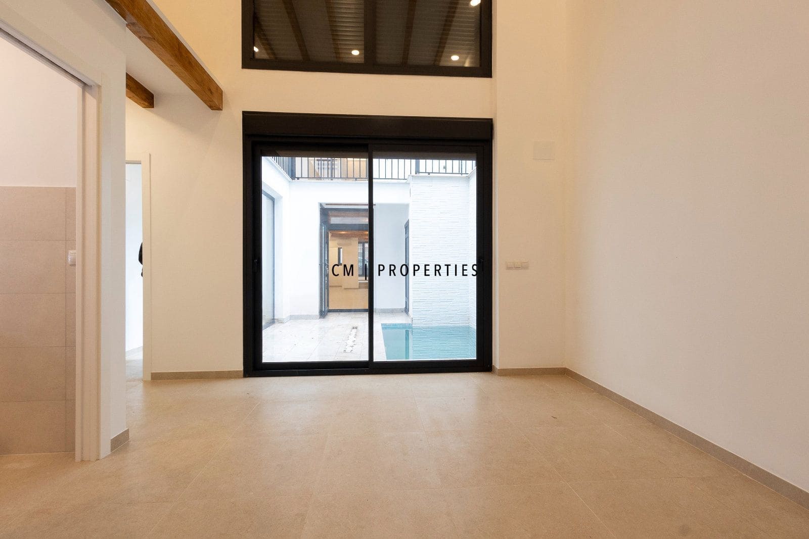 3 sovrum Lägenhet att hyra i Valencia stad med pool - 2 500 € (Ref: 10136533)