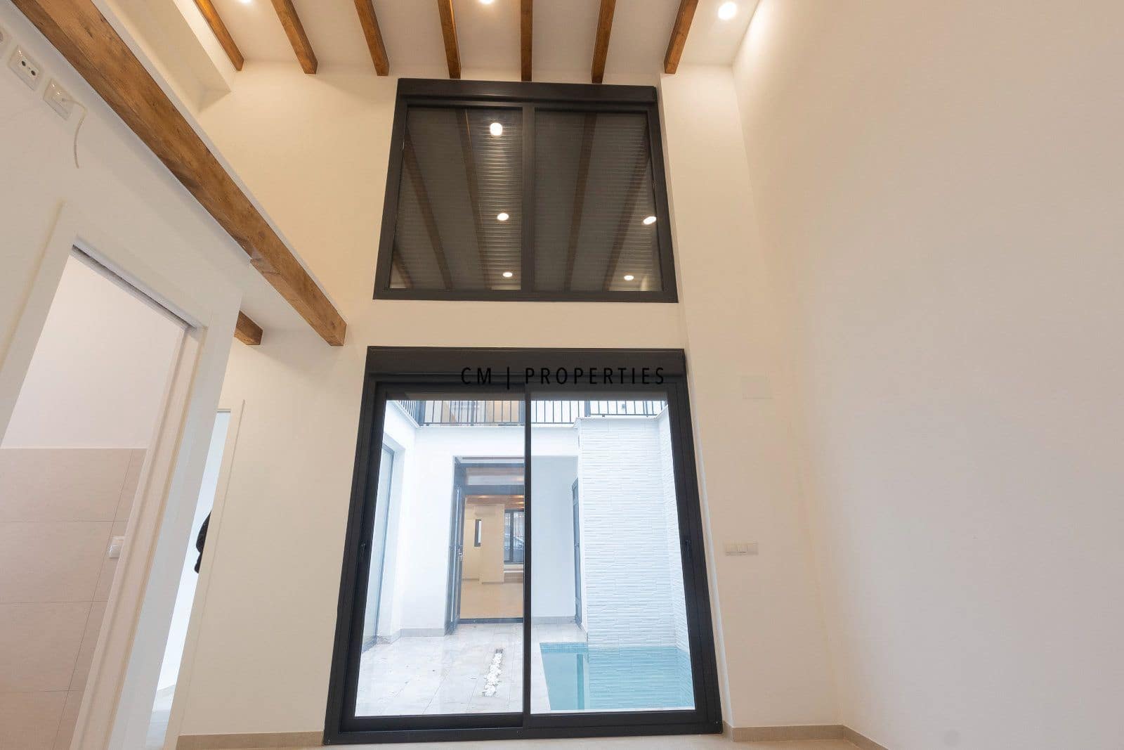 3 sovrum Lägenhet att hyra i Valencia stad med pool - 2 500 € (Ref: 10136533)