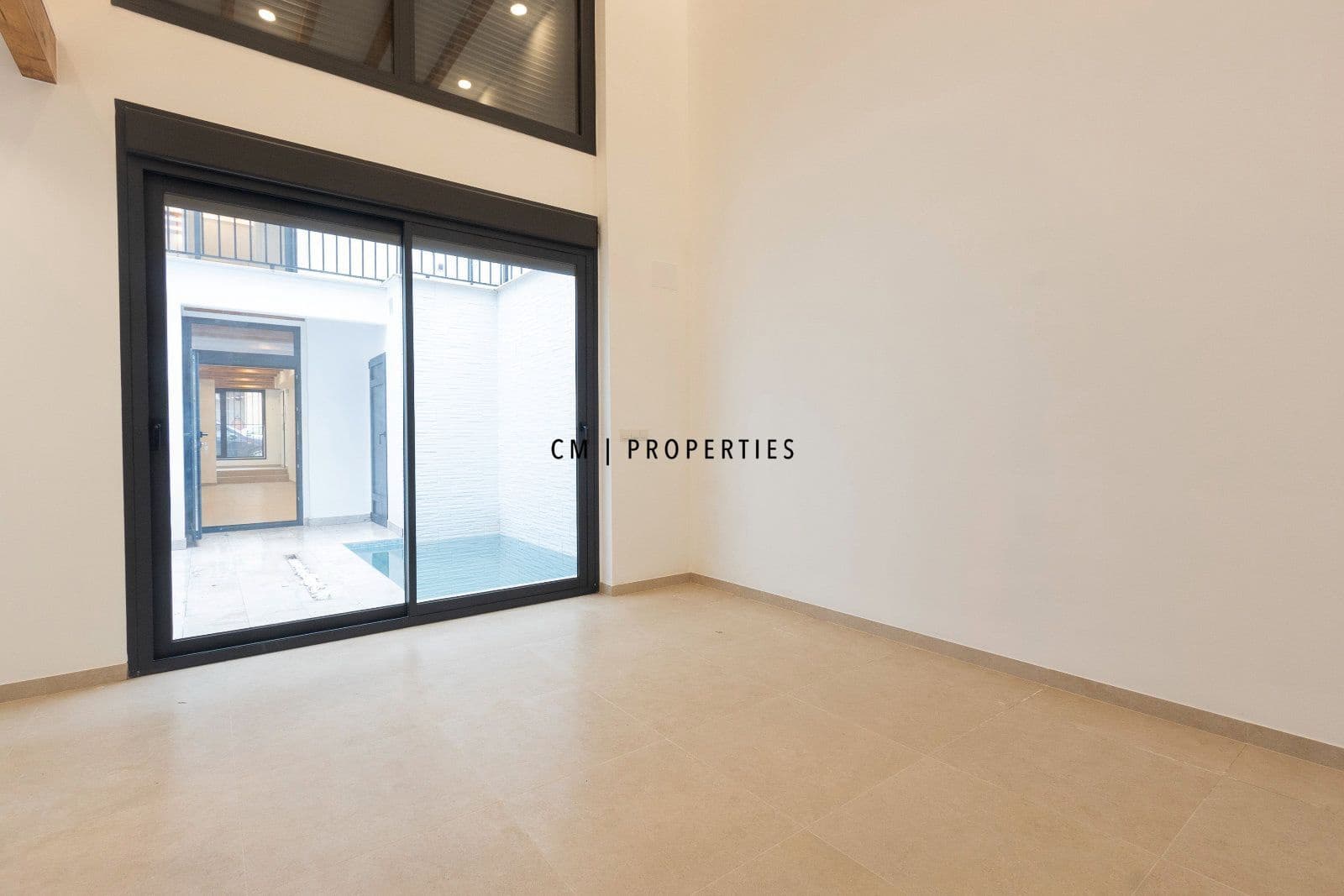 3 sovrum Lägenhet att hyra i Valencia stad med pool - 2 500 € (Ref: 10136533)